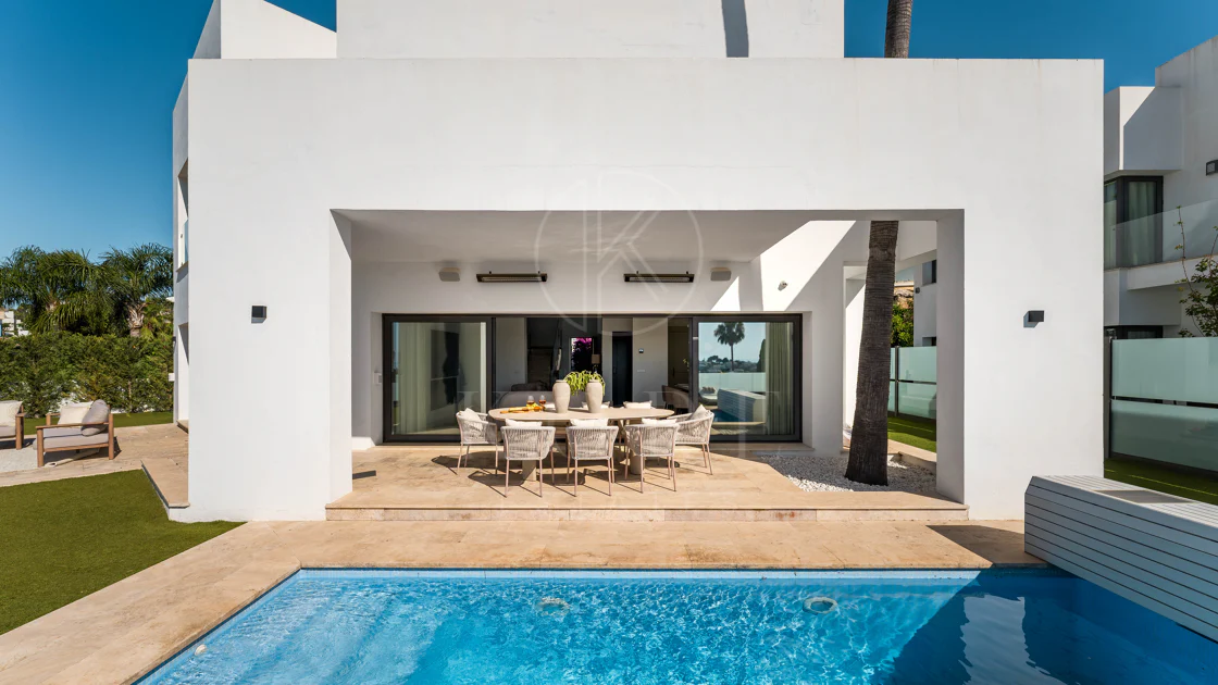 Contemporary Frontline Golf Villa with Panoramic Sea and Mountain Views