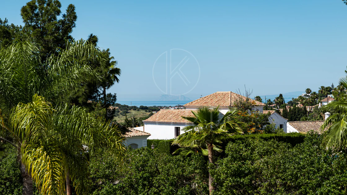 Contemporary Frontline Golf Villa with Panoramic Sea and Mountain Views