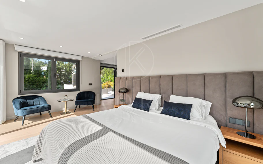 Villa de lujo contemporánea con excepcional vida al aire libre en Las Brisas