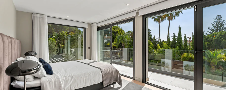 Contemporary Luxury Villa with Exceptional Outdoor Living in Las Brisas