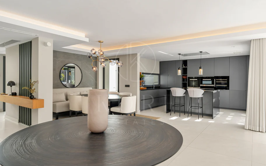 Villa de lujo contemporánea con excepcional vida al aire libre en Las Brisas