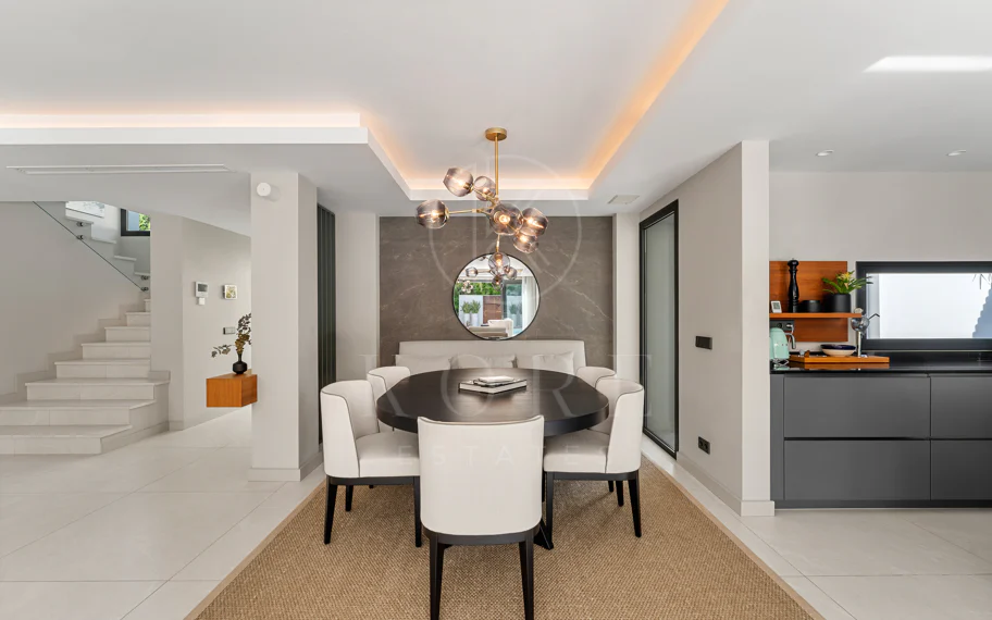 Villa de lujo contemporánea con excepcional vida al aire libre en Las Brisas