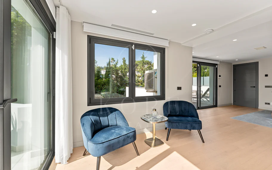 Villa de lujo contemporánea con excepcional vida al aire libre en Las Brisas