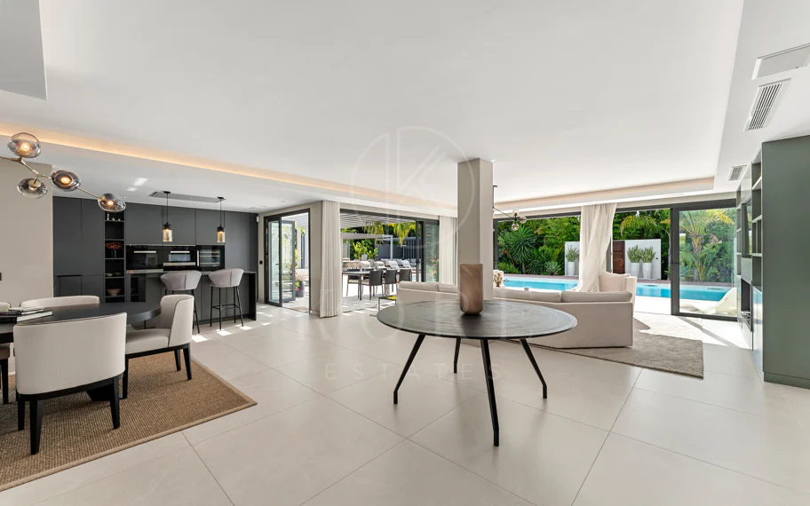 Villa de lujo contemporánea con excepcional vida al aire libre en Las Brisas
