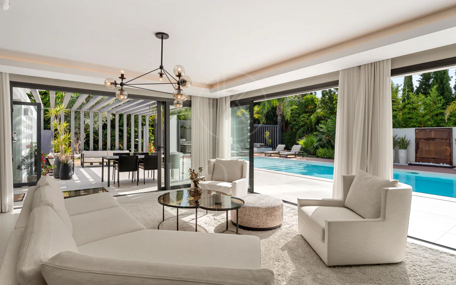 Villa de lujo contemporánea con excepcional vida al aire libre en Las Brisas