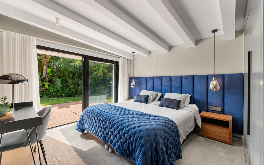 Villa de lujo contemporánea con excepcional vida al aire libre en Las Brisas