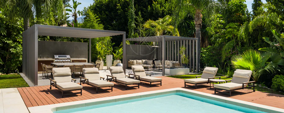 Contemporary Luxury Villa with Exceptional Outdoor Living in Las Brisas