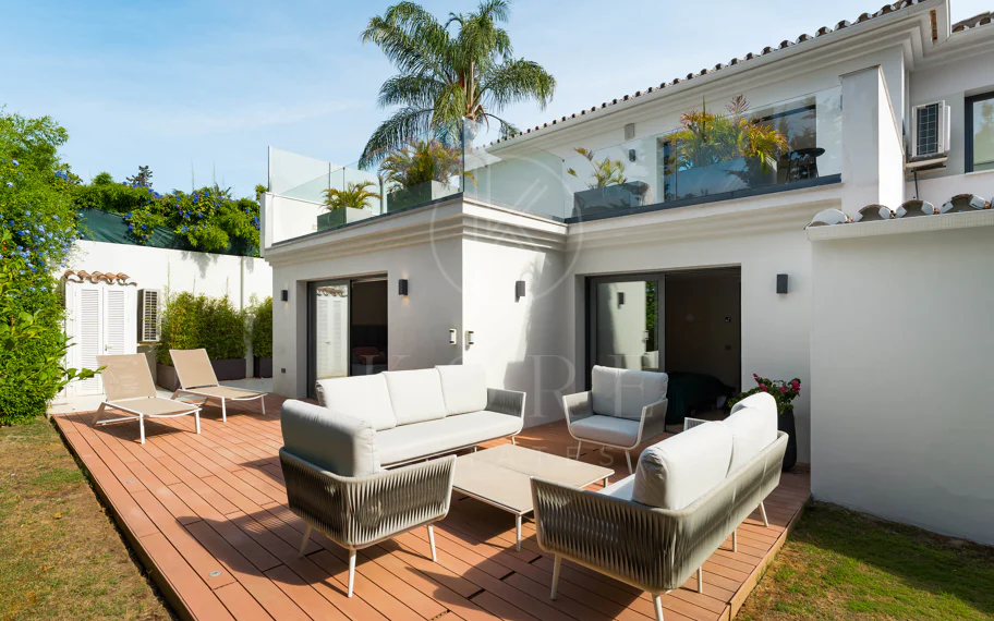 Villa de lujo contemporánea con excepcional vida al aire libre en Las Brisas