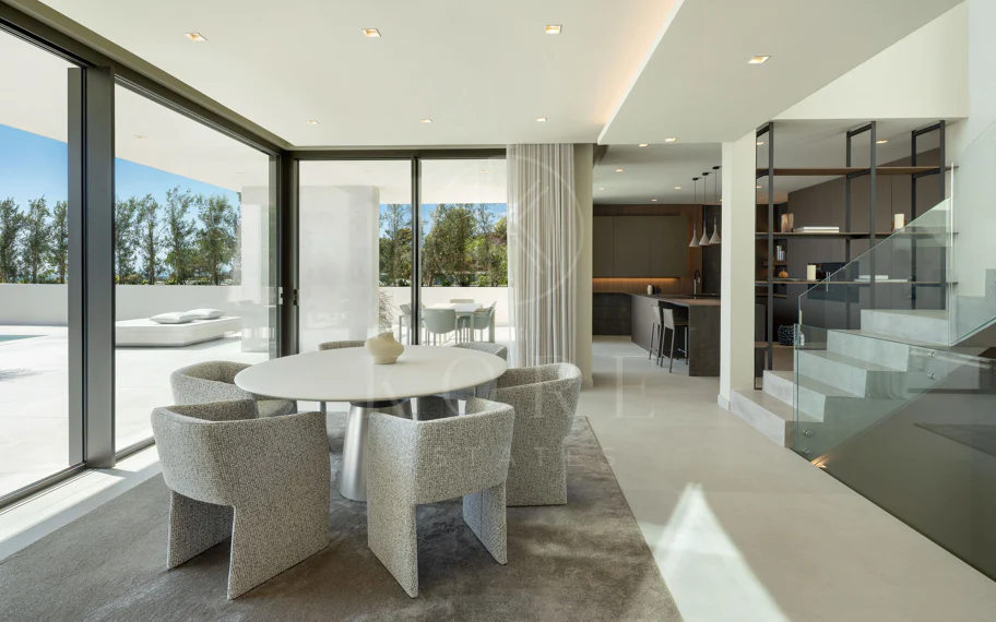 Villa de lujo contemporánea con vistas panorámicas al mar en Los Flamingos