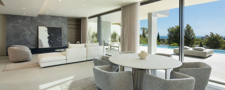 Contemporary Luxury Villa with Panoramic Sea Views in Los Flamingos