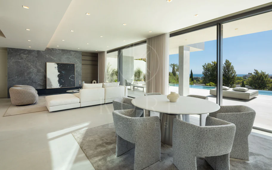Villa de lujo contemporánea con vistas panorámicas al mar en Los Flamingos