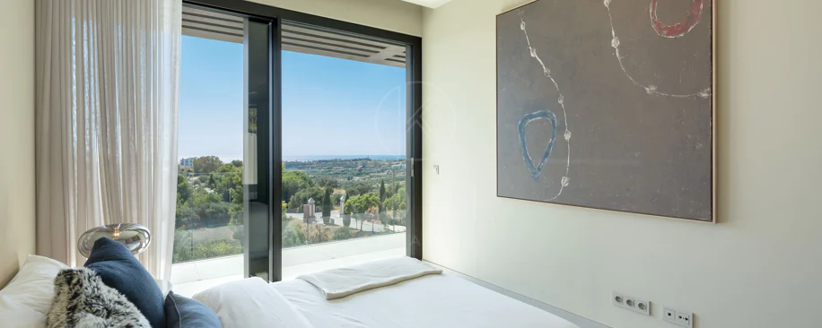 Contemporary Luxury Villa with Panoramic Sea Views in Los Flamingos