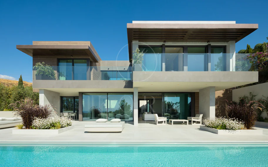 Villa de lujo contemporánea con vistas panorámicas al mar en Los Flamingos