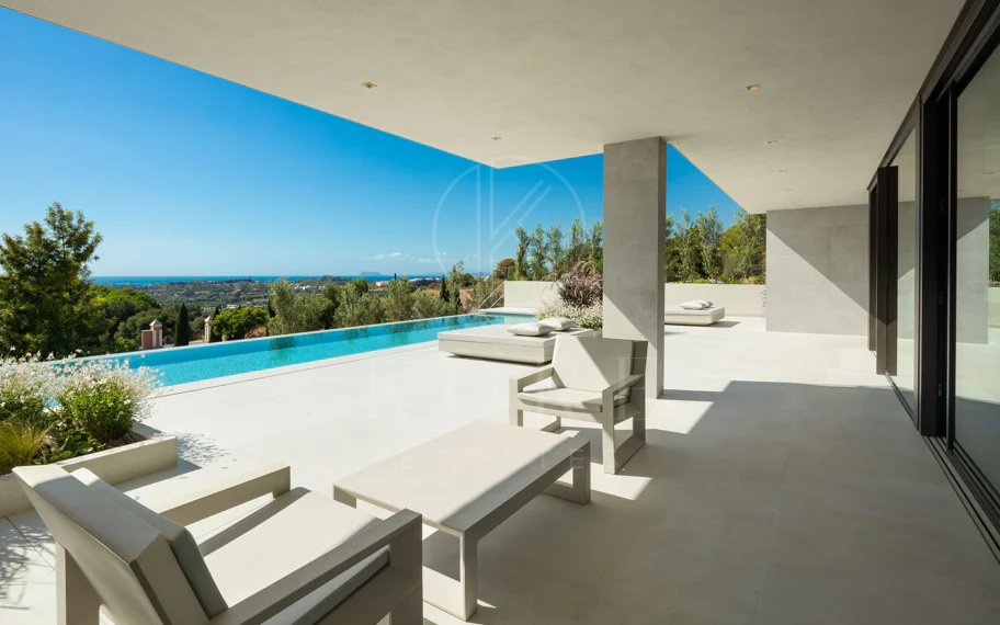 Villa de lujo contemporánea con vistas panorámicas al mar en Los Flamingos