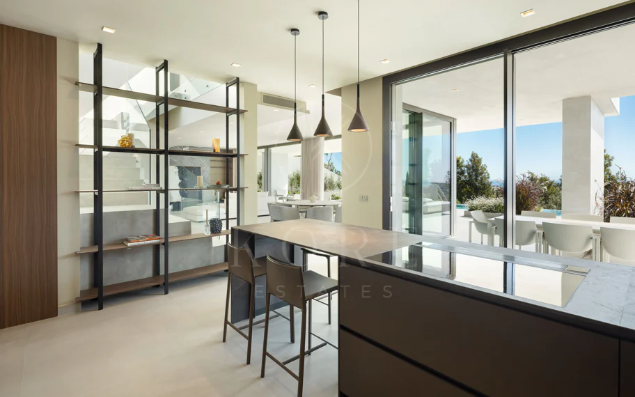 Villa de lujo contemporánea con vistas panorámicas al mar en Los Flamingos