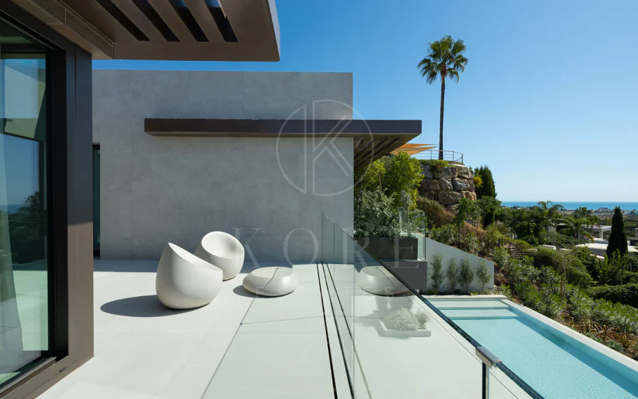 Villa de lujo contemporánea con vistas panorámicas al mar en Los Flamingos