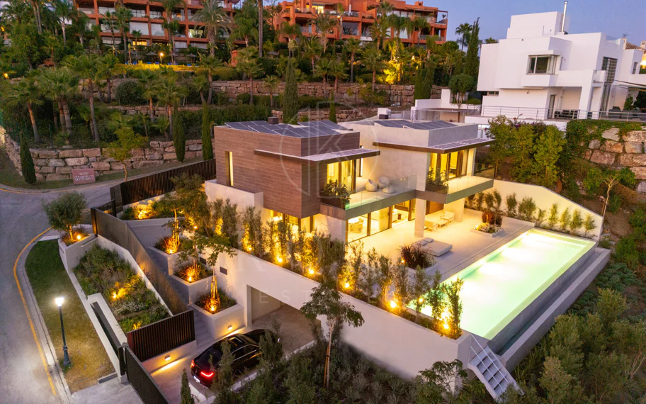Villa de lujo contemporánea con vistas panorámicas al mar en Los Flamingos