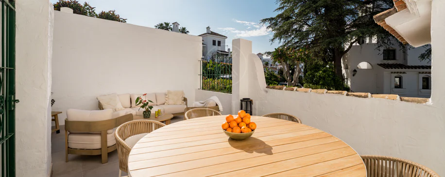 Fully Renovated Scandinavian-Style Apartment in Prime Nueva Andalucía Location
