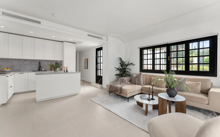 Apartamento completamente renovado de estilo escandinavo en ubicación privilegiada de Nueva Andalucía