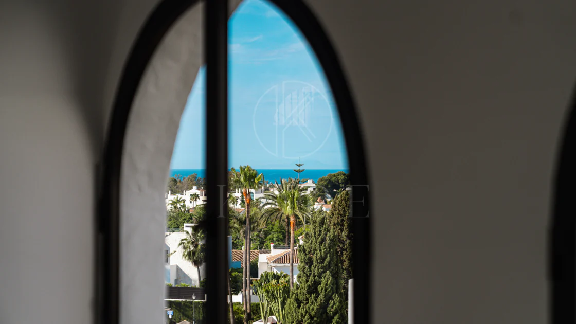 Fully Renovated Scandinavian-Style Apartment in Prime Nueva Andalucía Location