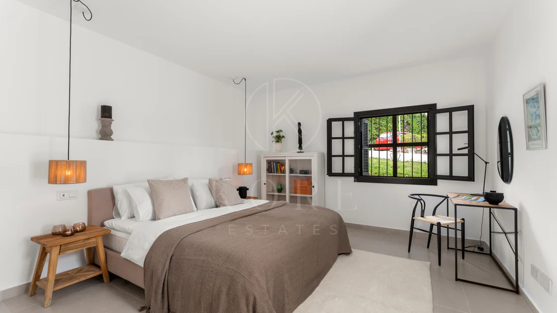 Fully Renovated Scandinavian-Style Apartment in Prime Nueva Andalucía Location