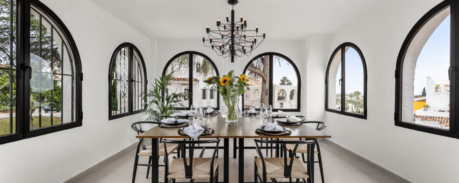 Fully Renovated Scandinavian-Style Apartment in Prime Nueva Andalucía Location