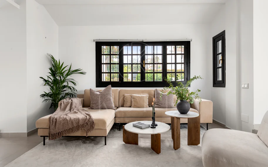 Apartamento completamente renovado de estilo escandinavo en ubicación privilegiada de Nueva Andalucía