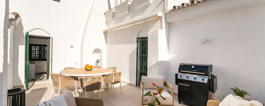Fully Renovated Scandinavian-Style Apartment in Prime Nueva Andalucía Location