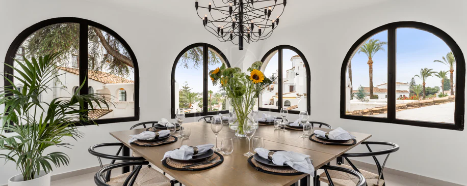 Fully Renovated Scandinavian-Style Apartment in Prime Nueva Andalucía Location