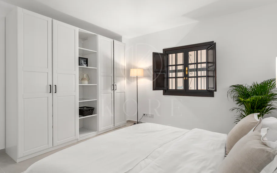 Apartamento completamente renovado de estilo escandinavo en ubicación privilegiada de Nueva Andalucía