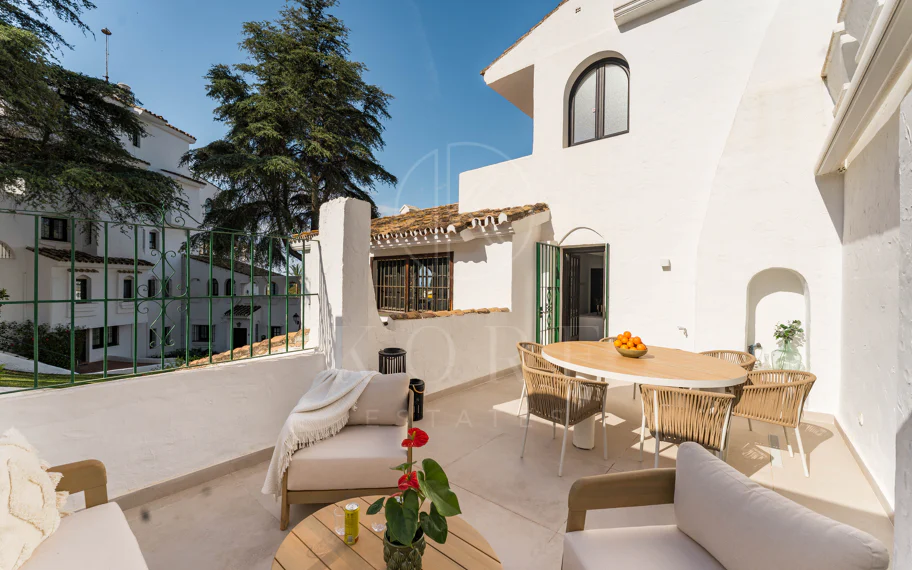 Apartamento completamente renovado de estilo escandinavo en ubicación privilegiada de Nueva Andalucía