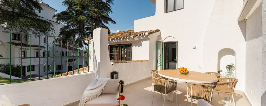 Fully Renovated Scandinavian-Style Apartment in Prime Nueva Andalucía Location