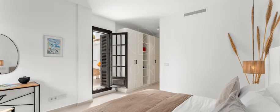 Fully Renovated Scandinavian-Style Apartment in Prime Nueva Andalucía Location