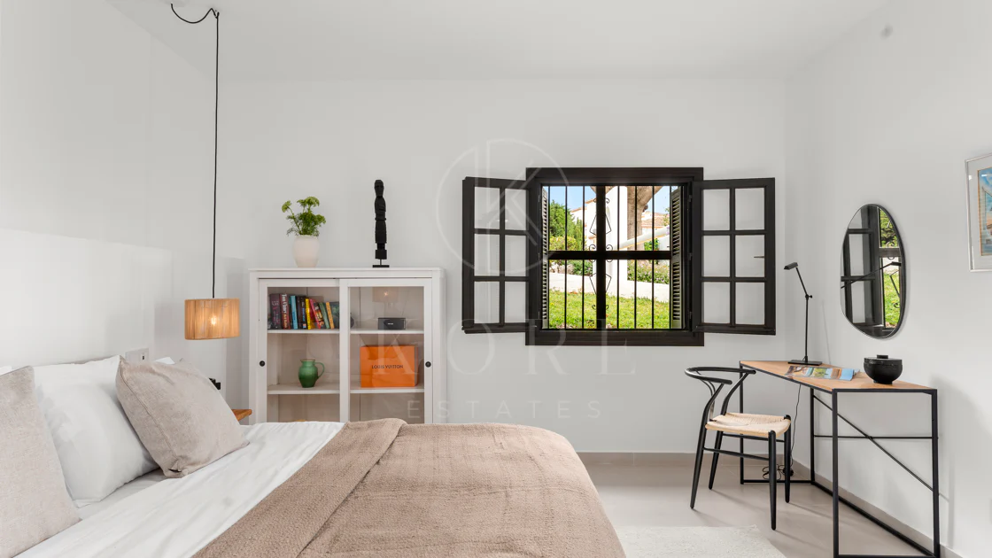 Fully Renovated Scandinavian-Style Apartment in Prime Nueva Andalucía Location