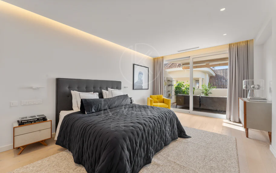 Dúplex de lujo de 4 dormitorios con vistas panorámicas al mar en Aloha Hill Club