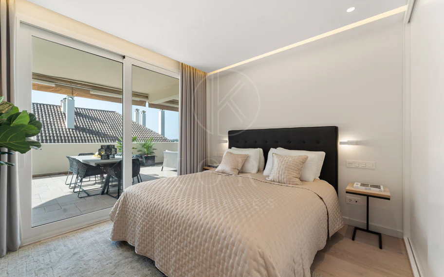 Dúplex de lujo de 4 dormitorios con vistas panorámicas al mar en Aloha Hill Club