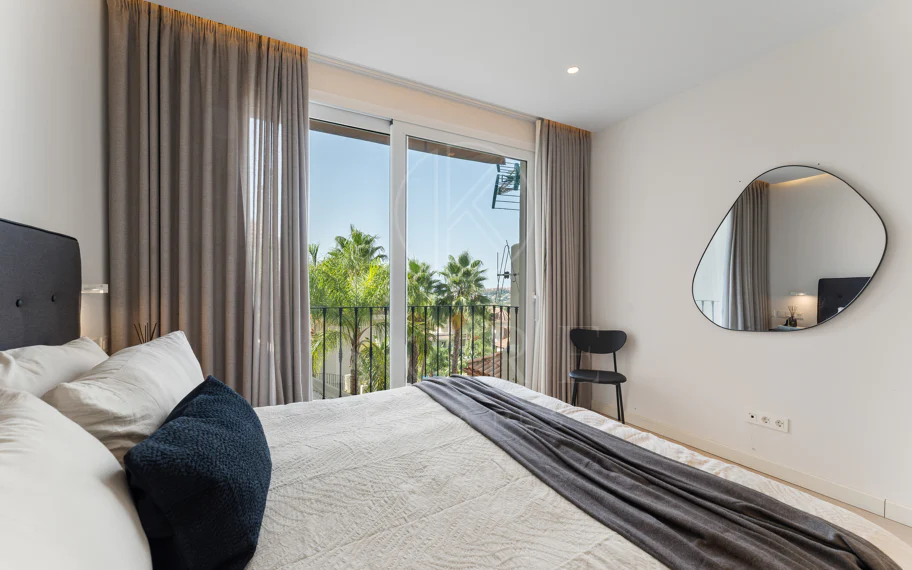 Dúplex de lujo de 4 dormitorios con vistas panorámicas al mar en Aloha Hill Club