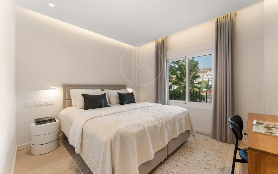 Dúplex de lujo de 4 dormitorios con vistas panorámicas al mar en Aloha Hill Club