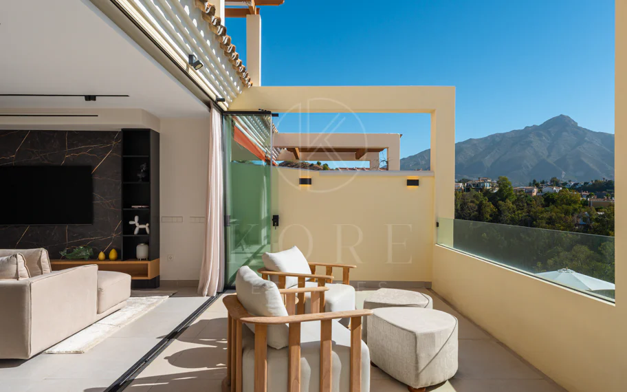 Elegante apartamento renovado en Palacetes Los Belvederes