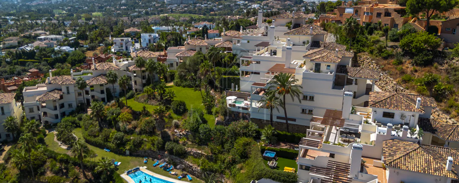 Elegant Renovated Apartment in Palacetes Los Belvederes