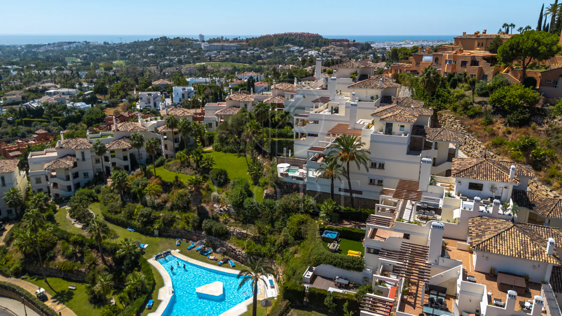 Elegant Renovated Apartment in Palacetes Los Belvederes