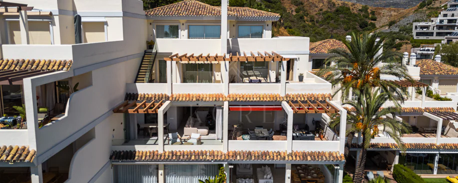 Elegant Renovated Apartment in Palacetes Los Belvederes