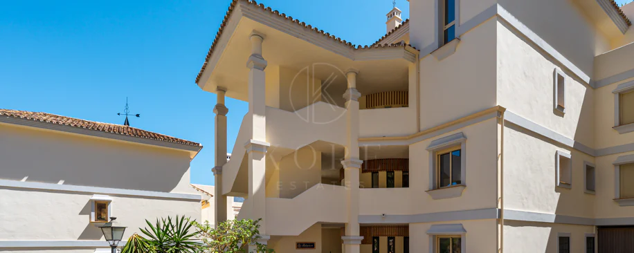 Elegant Renovated Apartment in Palacetes Los Belvederes