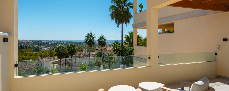 Elegant Renovated Apartment in Palacetes Los Belvederes