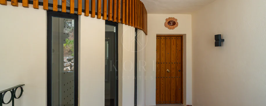 Elegant Renovated Apartment in Palacetes Los Belvederes