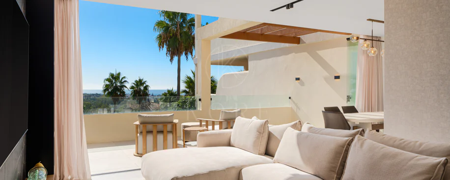 Elegant Renovated Apartment in Palacetes Los Belvederes