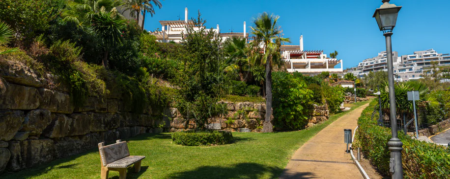 Elegant Renovated Apartment in Palacetes Los Belvederes
