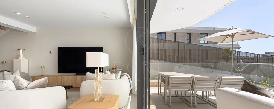 Newly Built Luxury Duplex Apartment with Sea Views in Estepona