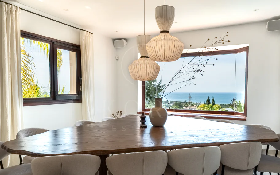Villa en venta en El Rosario, Marbella Este