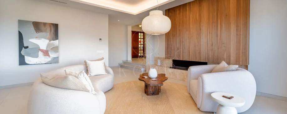 Villa for sale in El Rosario, Marbella East